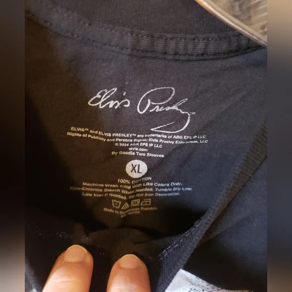 Elvis Presley Army Photo Black T-shirt. Size XL - Picture 2 of 4